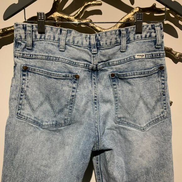 light wash jeans - Picture 2 of 4